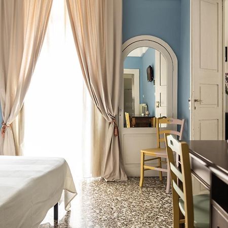 알리스테 Palazzo Dante B&B 외부 사진
