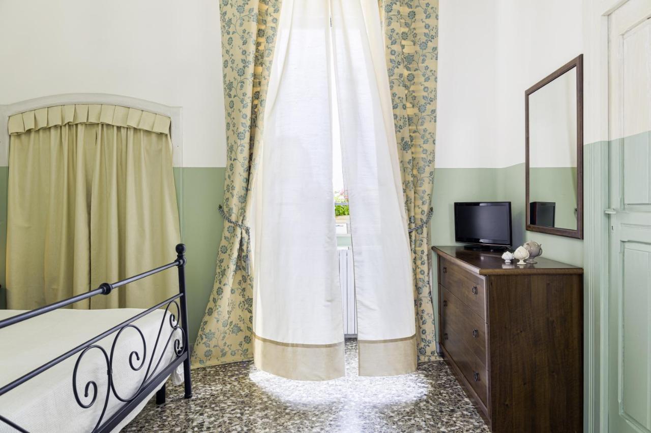 알리스테 Palazzo Dante B&B 외부 사진