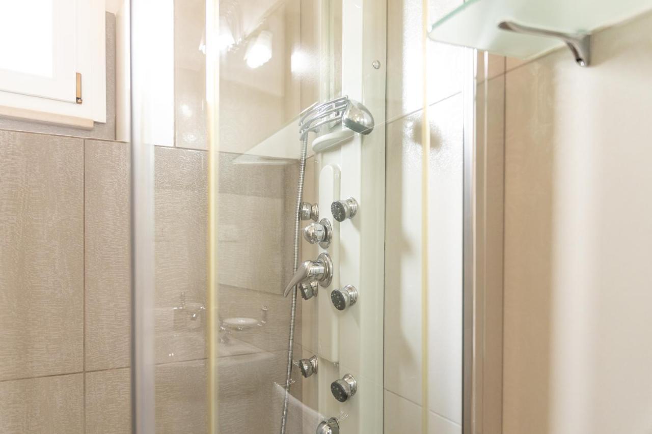 알리스테 Palazzo Dante B&B 외부 사진