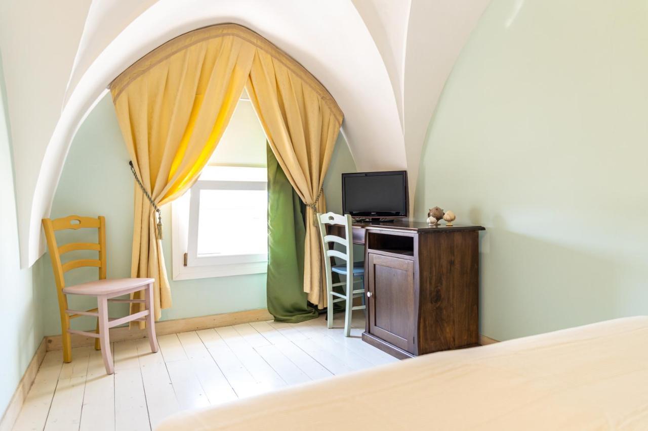 알리스테 Palazzo Dante B&B 외부 사진